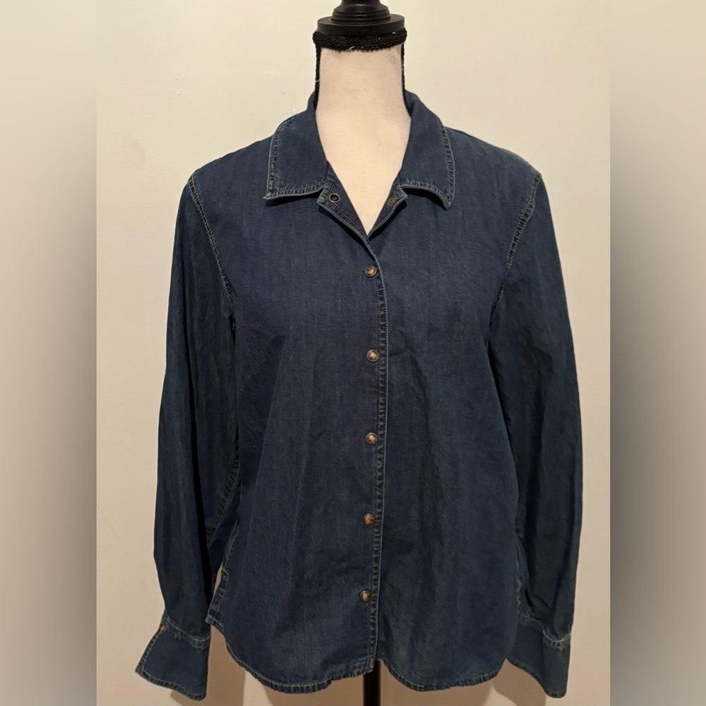 Liz Claiborne LIZWEAR JeansWomen’s Denim Snap Front Fitted Shirt Size Large